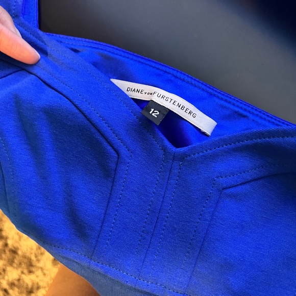 Diane Von Furstenberg Bodycon dress size 12 - Picture 5 of 5